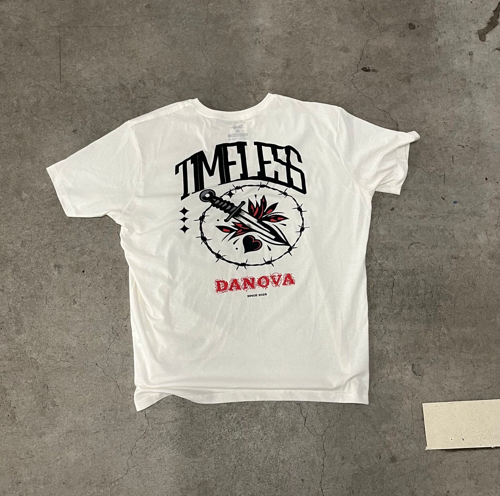 OFF-WHITE TEE "TIMELESS" - Imagem 2