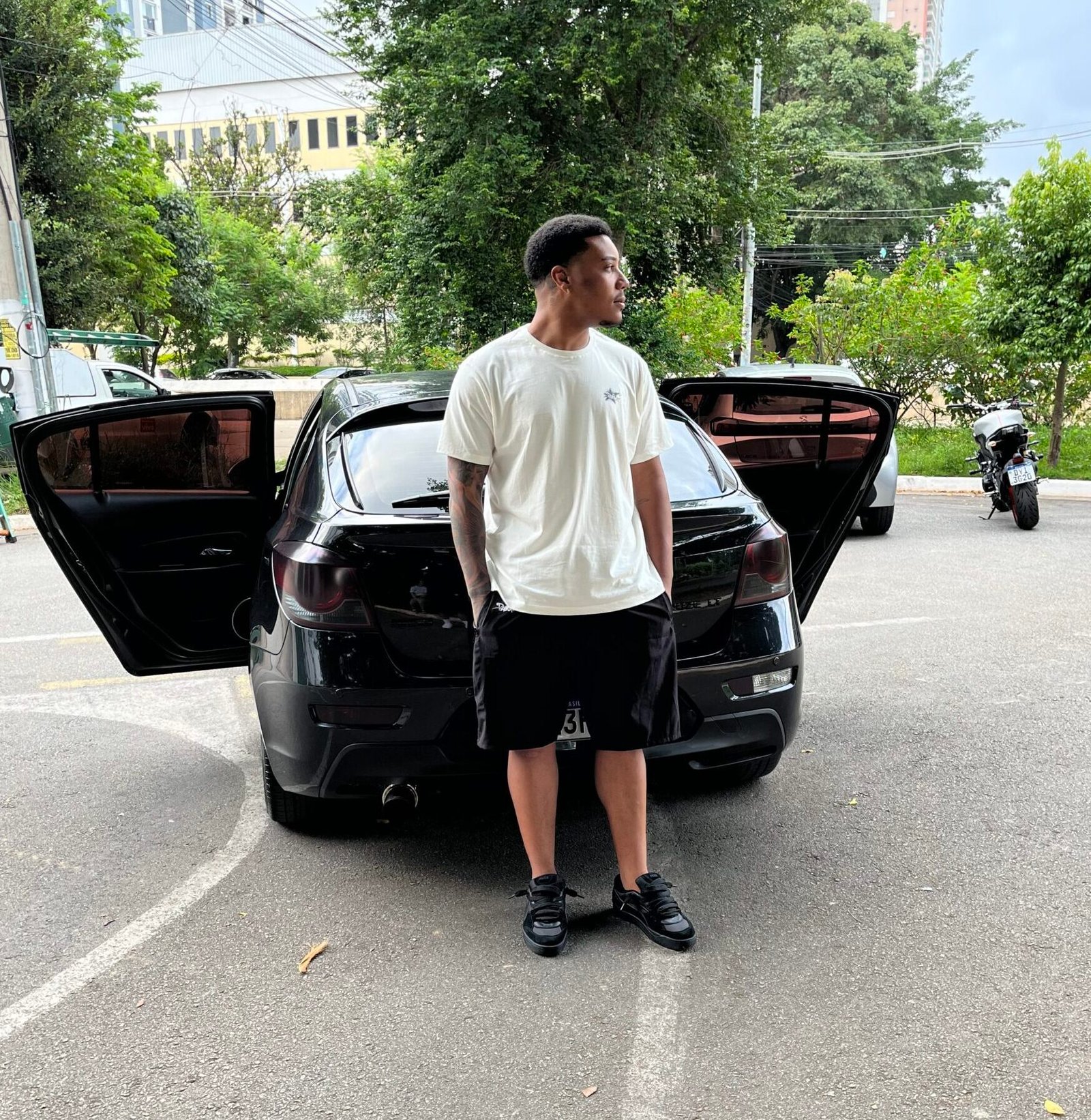 OFF-WHITE TEE "TIMELESS" - Imagem 3